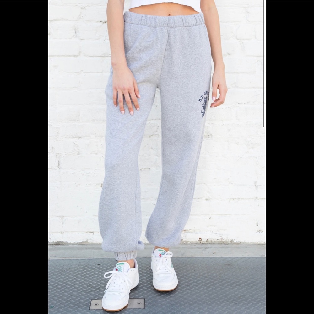 Brandy Melville Rosa St. George Sweatpants